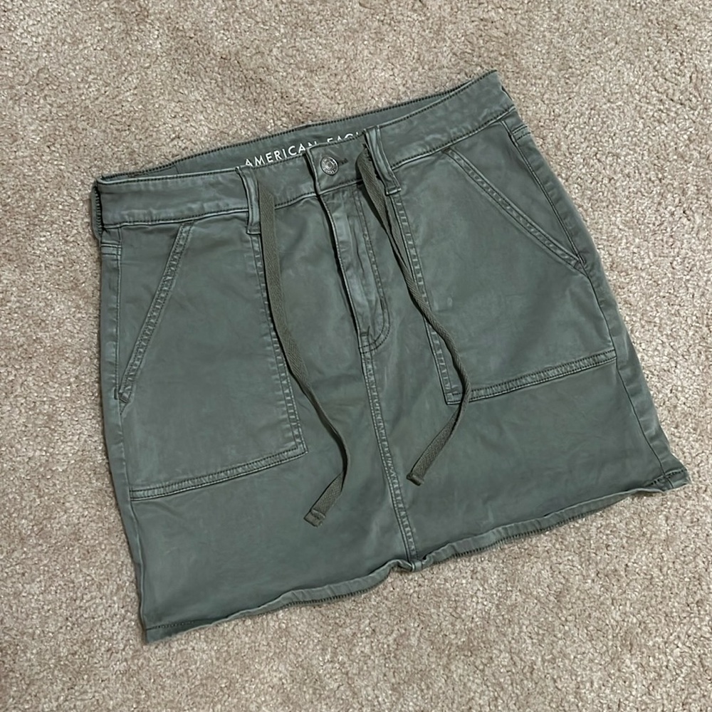 AMERICAN EAGLE GREEN STRETCH SKIRT SZ 6